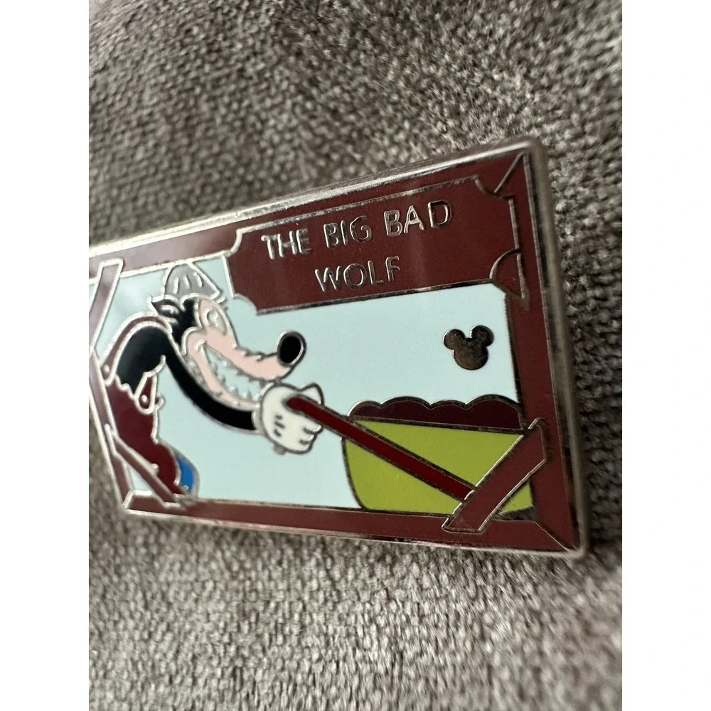 Authentic Disney 2012 Hidden Mickey Completer Pin Big Bad‎ Wolf DCA Construction